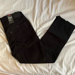 Levi’s 724 High-Rise Straight Cropped Jeans